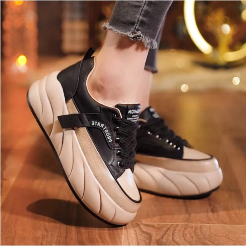 Leather Low Top Shoes for Women Retro 2024 Autumn New Korean Version Wedge Sneakers Student Lace Up Anti Slip Casual Sport Shoes