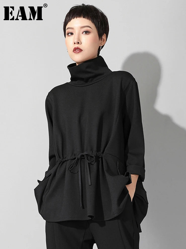 [EAM] 2024 New Spring Autumn High Collar Long Sleeve Black Loose Pocket Drawstring Big Size T-shirt Women Fashion Tide JQ017