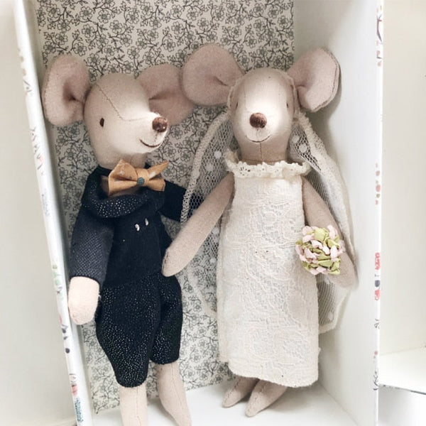 Handmade Bride & Groom Mice Couple